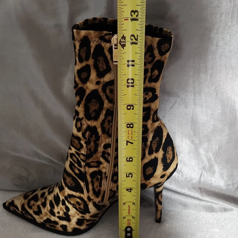 NWOT AZLEA WANG Leopard Print Stiletto Ankle Boots Size 11. - Picture 7 of 14